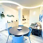 Apartament Wave House Cosy Yet Modern In A Prime Location, Oceanfront, Private Terrace And Air Conditioning