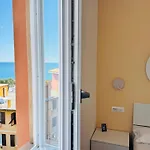 Wave House Cosy Yet Modern In A Prime Location, Oceanfront, Private Terrace And Air Conditioning * Monterosso al Mare