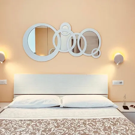 דירה Wave House Cosy Yet Modern In A Prime Location, Oceanfront, Private Terrace And Air Conditioning *