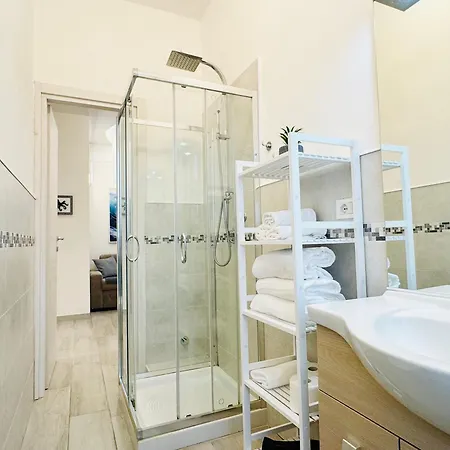 Wave House Cosy Yet Modern In A Prime Location, Oceanfront, Private Terrace And Air Conditioning מונטרוסו אל מארה