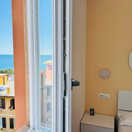 Wave House Cosy Yet Modern In A Prime Location, Oceanfront, Private Terrace And Air Conditioning * מונטרוסו אל מארה