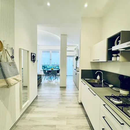 דירה Wave House Cosy Yet Modern In A Prime Location, Oceanfront, Private Terrace And Air Conditioning *