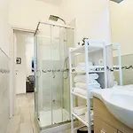 Wave House Cosy Yet Modern Apt In A Prime Location, Oceanfront, Private Terrace And Air Conditioning Monterosso al Mare