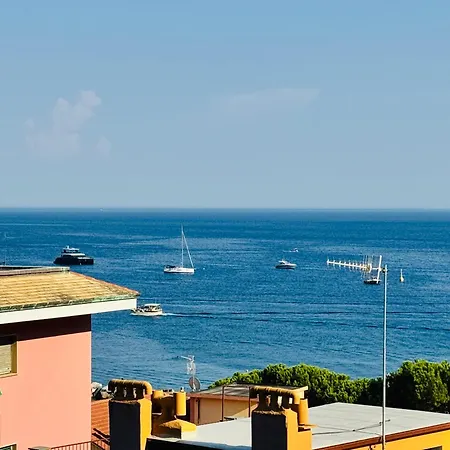Wave House - Cozy Oceanfront Gem With Private Terrace And Ac